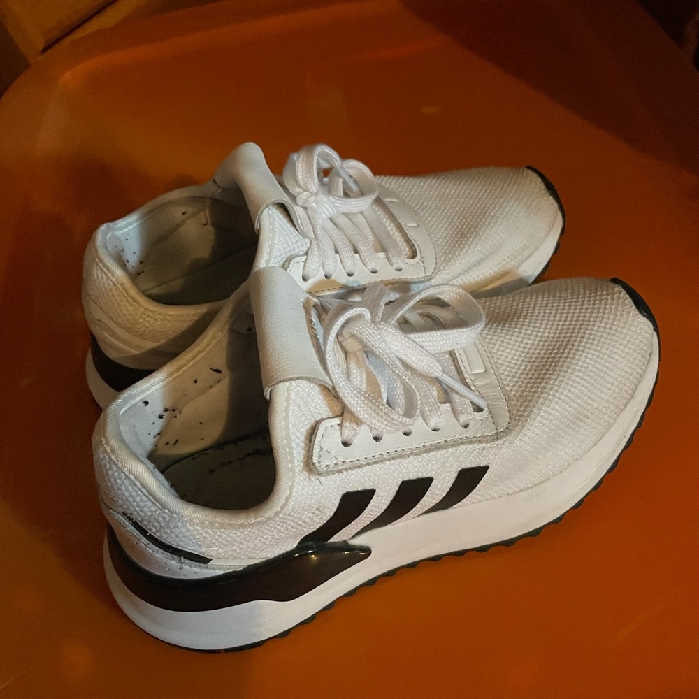 Lightly Worn white Adidas sneakers!